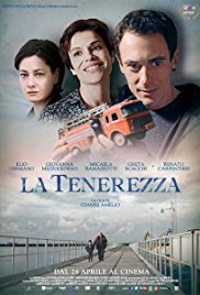 Tenerezza: Holding Hands